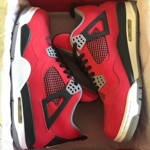 Air Jordan “Toro” Retro 3’s